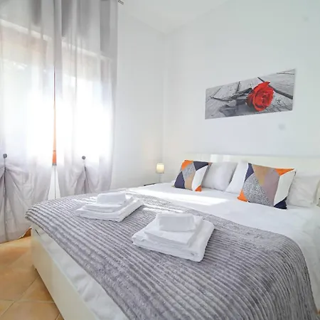 Apartment Betty Peschiera